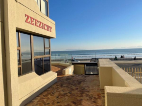 Jackie’s 3 bedroomed secure beach front apartment Strand Golden Mile 